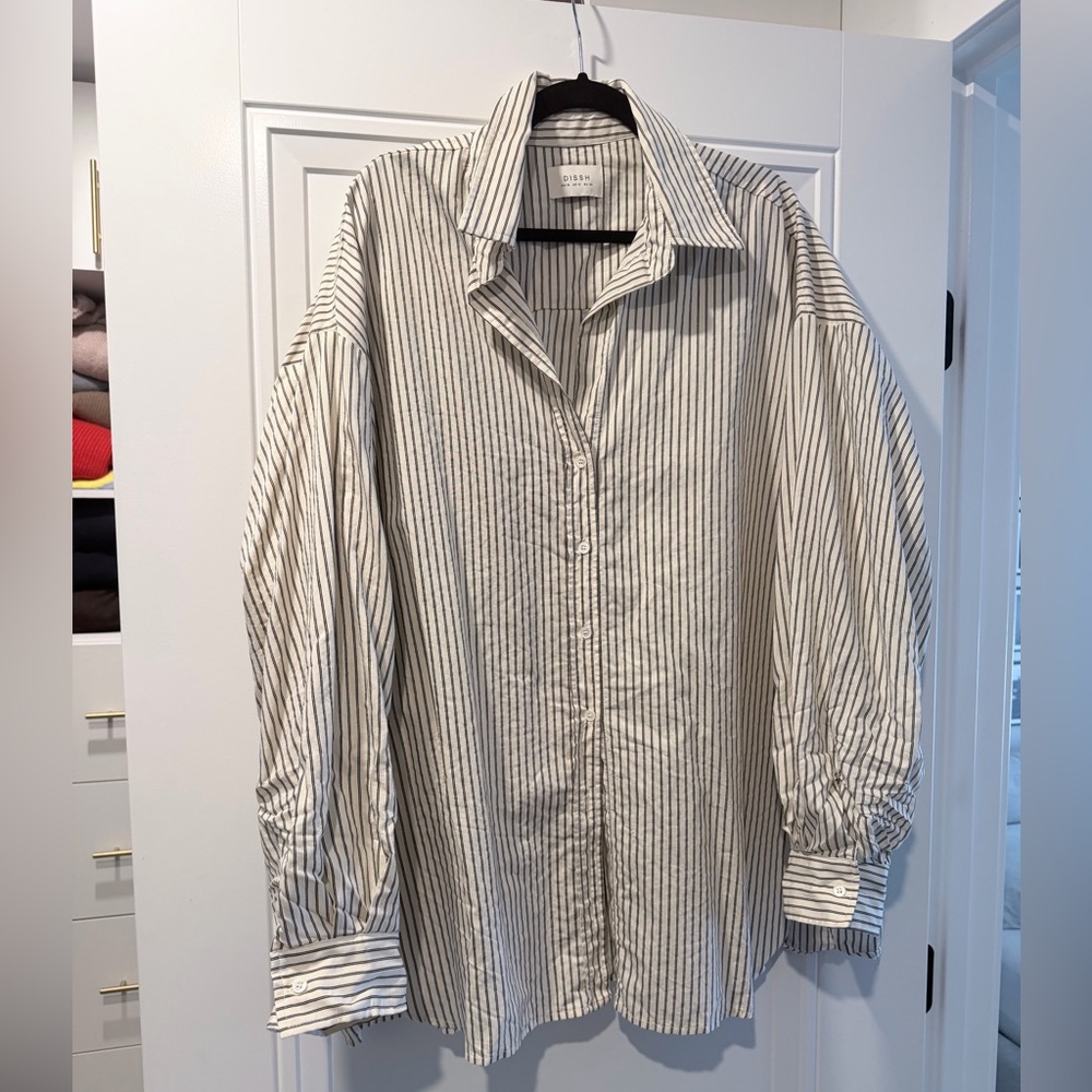Dissh pin stripe button down